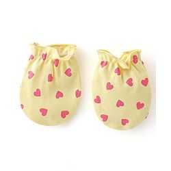 Babyhug 100% Cotton Cap Mittens And Booties Heart Printed - Yellow