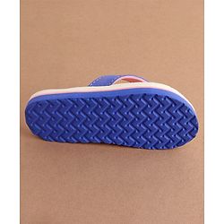Cute Walk by Babyhug Slip On Flip Flops with Giraffe Print - White & Blue