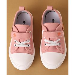 Cute Walk by Babyhug Casual Shoes with Velcro Closure Flower Applique - Pink