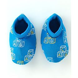 Babyhug 100% Cotton Interlock Knti Cap Mittens & Booties Set Alphabate Print -Blue
