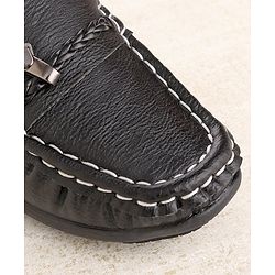 Cute Walk by Babyhug Slip on Loafer with Applique - Black