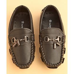 Cute Walk by Babyhug Slip On Solid Formal & Partywear Shoes with Chain Applique - Black