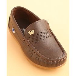 Cute Walk by Babyhug Slip On Solid Formal & Partywear Shoes with Crown Applique -Coffee Brown