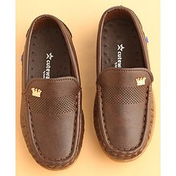 Cute Walk by Babyhug Slip On Solid Formal & Partywear Shoes with Crown Applique -Coffee Brown