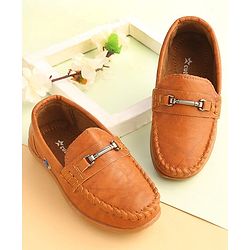 Cute Walk by Babyhug Slip On Solid Formal & Party wear Shoes with Applique - Brown