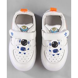 Cute Walk by Babyhug Velcro Closure Sneakers with Astronaut Applique - White & Royal Blue