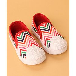 Cute Walk by Babyhug Slip On Zig Zag Pattern Casual Shoes - Red