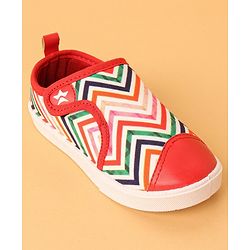 Cute Walk by Babyhug Casual Shoes With Velcro Closure Chevron Print- Dark Pink