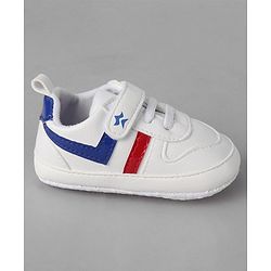 Cute Walk by Babyhug Velcro Closure Booties - White