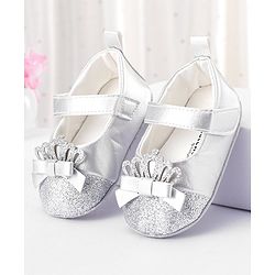 Cute Walk by Babyhug Velcro Closure Booties Bow Applique - Silver