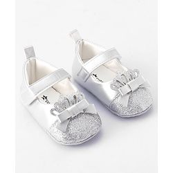 Cute Walk by Babyhug Velcro Closure Booties Bow Applique - Silver