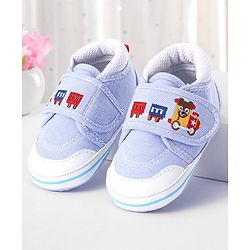 Cute Walk by Babyhug Velcro Closure Booties Train Embroidery - Blue
