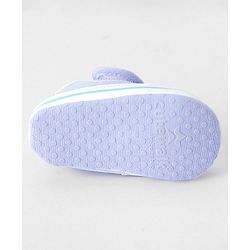 Cute Walk by Babyhug Velcro Closure Booties Train Embroidery - Blue