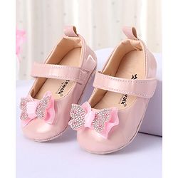 Cute Walk by Babyhug Velcro Closure Booties Bow Applique - Pink