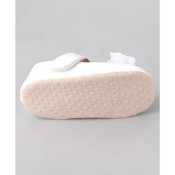 Cute Walk by Babyhug Velcro Closure Booties Bow Applique - White