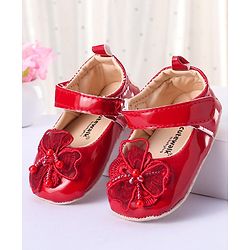 Cute Walk by Babyhug Velcro Closure Booties Floral Applique - Red