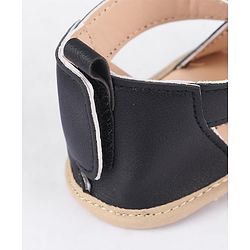 Cute Walk by Babyhug Velcro Closure Booties - Black