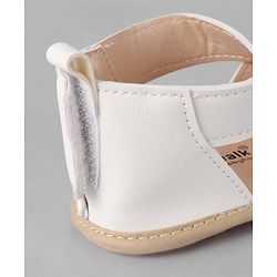 Cute Walk by Babyhug Velcro Closure Booties - Black