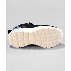 Cute Walk by Babyhug Sneakers with Velcro Closure - Black & Blue