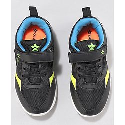 Cute Walk by Babyhug Sneakers with Velcro Closure - Black & Blue