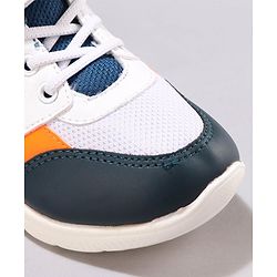 Cute Walk by Babyhug Sneakers with Velcro Closure - Black & Blue