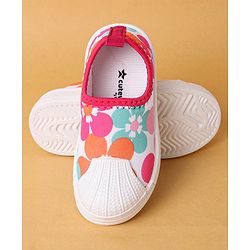 Cute Walk by Babyhug Casual Slip On Shoes Floral Print - Red