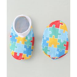 Babyhug 100% Cotton Cap Mittens & Booties Set Puzzle Print - Multicolour