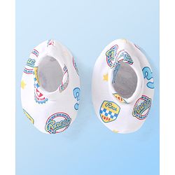 Babyhug 100% Cotton Mittens & Booties Set Text Print - White