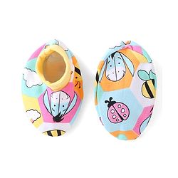 Babyhug Disney 100% Cotton Knit Cap Mitten & Booties With Winnie the Pooh Graphics - Blue