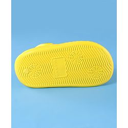 Cute Walk by Babyhug Clogs With Backstrap Closure Teddy & Rocket Applique -  Yellow