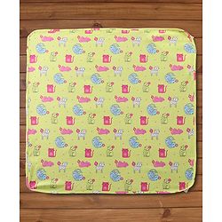 Babyhug Interlock Knit Towel With Hood Kitten Print L 76.2 x B 76.2 cm - Yellow