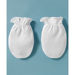 Babyhug 100% Cotton Knit Full Sleeves Onesie With  Cap Mittens & Booties Set Solid Colour - White