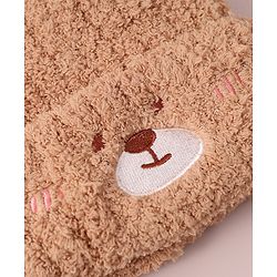 Babyhug Woolen Cap with Applique - White