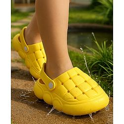 Cute Walk by Babyhug Clogs with Back Strap Closure - Green