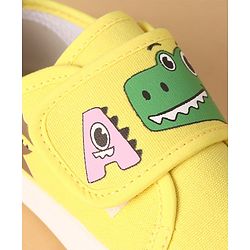 Cute Walk by Babyhug Casual Shoes with Velcro Closure Animal Print - Yellow