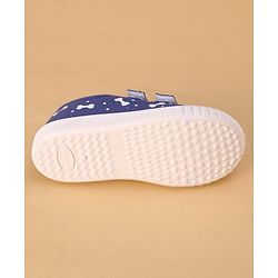 Cute Walk by Babyhug Casual Shoes with Velcro Closure & Bear Print - Black