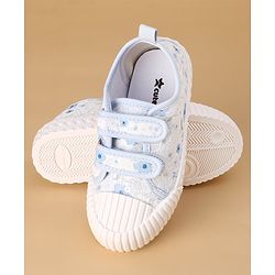 Cute Walk by Babyhug Casual Shoes with Velcro Closure &  Floral Print - Blue