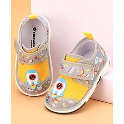Cute Walk by Babyhug Casual Shoes With Velcro Closure Space Rocket Patch - Grey