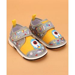 Cute Walk by Babyhug Casual Shoes With Velcro Closure Space Rocket Patch - Grey