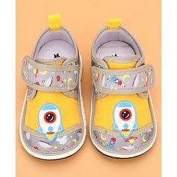 Cute Walk by Babyhug Casual Shoes With Velcro Closure Space Rocket Patch - Grey