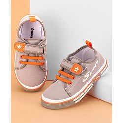 Cute Walk by Babyhug Velcro Closure Casual Shoes - Grey