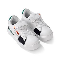 Cute Walk by Babyhug Velcro Closure Sneakers -White Green & Black