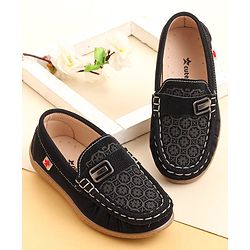 Cute Walk by Babyhug Slip On Loafer Shoes with Star Print - Brown
