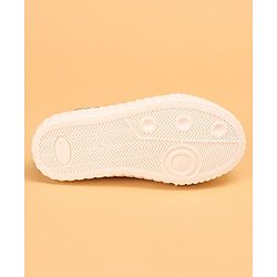 Cute Walk by Babyhug Causal Shoes with Velcro Closure & Floral Print - Green