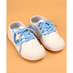 Cute Walk by Babyhug Lace Up Solid Colored Casual Shoes - White
