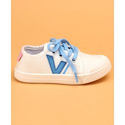 Cute Walk by Babyhug Lace Up Solid Colored Casual Shoes - White