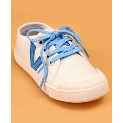 Cute Walk by Babyhug Lace Up Solid Colored Casual Shoes - White