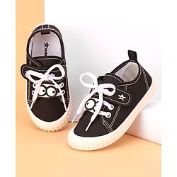 Cute Walk by Babyhug Velcro Casual Shoes- Black