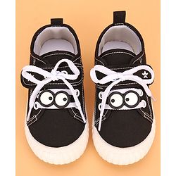 Cute Walk by Babyhug Velcro Casual Shoes- Black