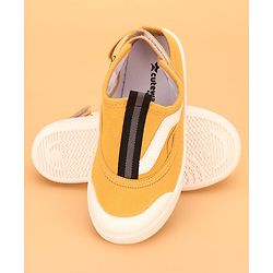 Cute Walk by Babyhug Casual Shoes with Velcro Closure - Yellow